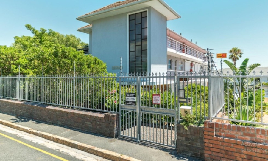 To Let 1 Bedroom Property for Rent in Three Anchor Bay Western Cape